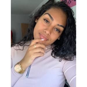 Meet your Posher, Mariee